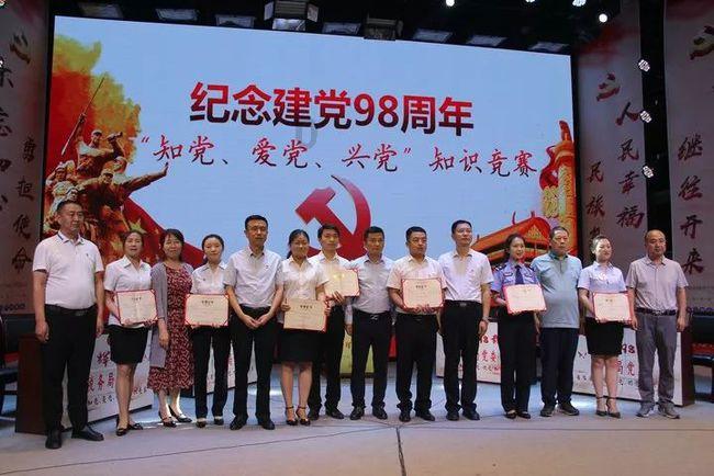 奥特曼比拼肌肉,泰塔斯谁都不服!网友:欧布很帅我选择赛文X-权威有问必答平台